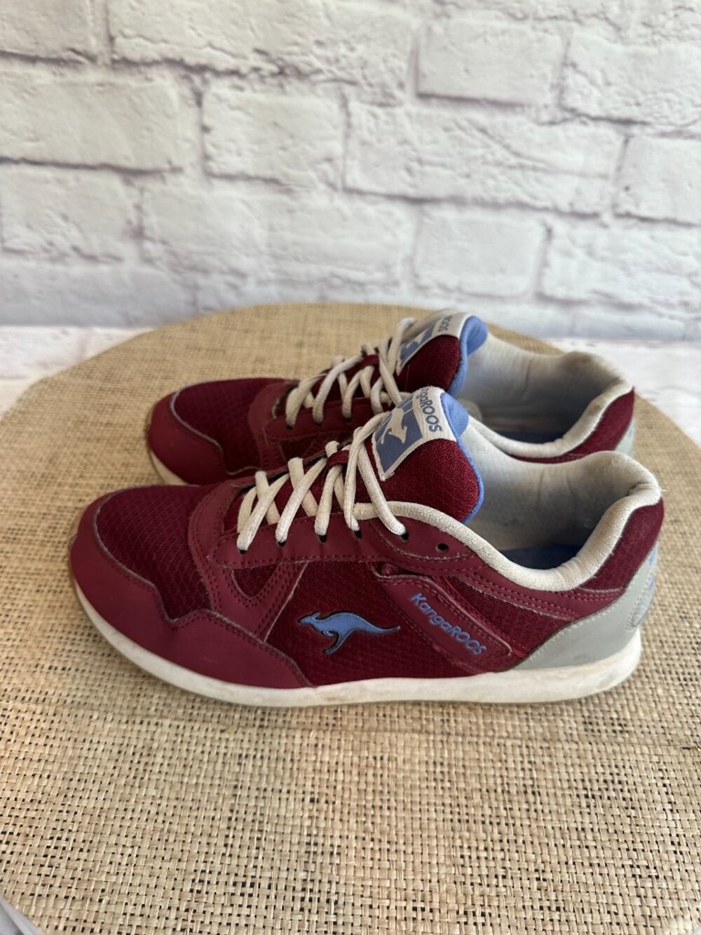 kangaROOS 80's retro sneakers Burgundy Maroon size 8 - Picture 3 of 10